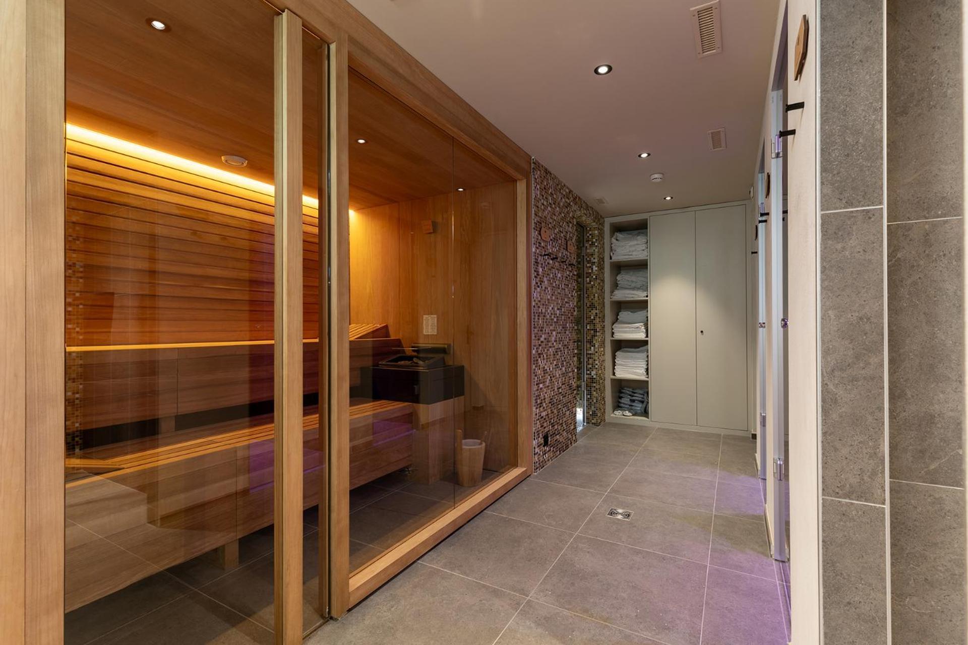 Hotel Central, Spa & Lounge Bar Crans-Montana Exterior foto